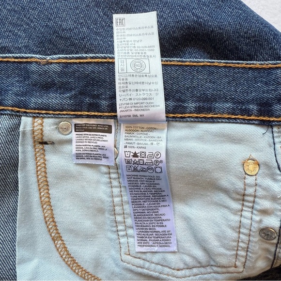 Levi's Blue Relaxed Jeans Classic Fit - Picture 10 of 13